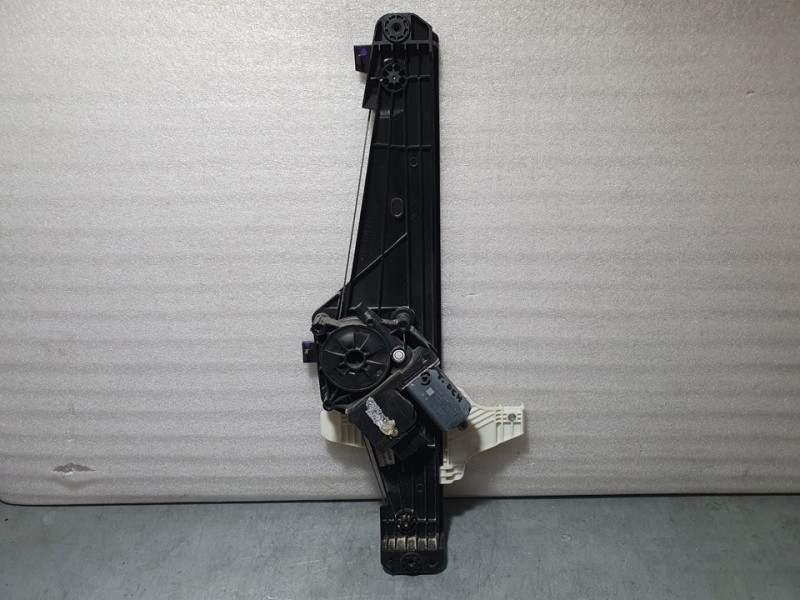 Recambio de elevalunas trasero derecho para peugeot 5008 gt line 1.5 hdi 130 cv referencia OEM IAM 9812642880 6 PINS ELECTRICO 6