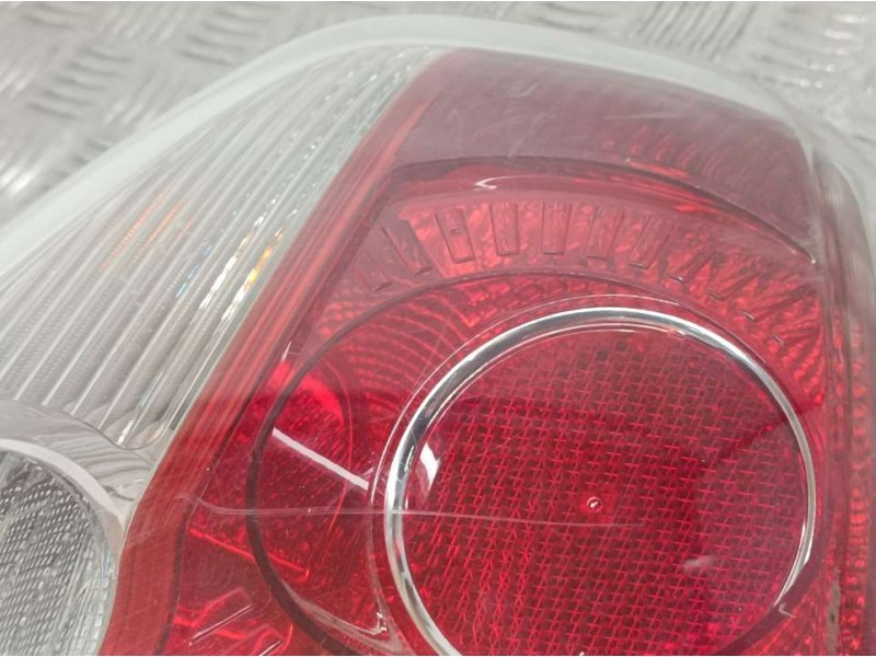 Recambio de piloto trasero derecho para fiat nuova 500 (150) pop referencia OEM IAM 51885544 ROZADO 