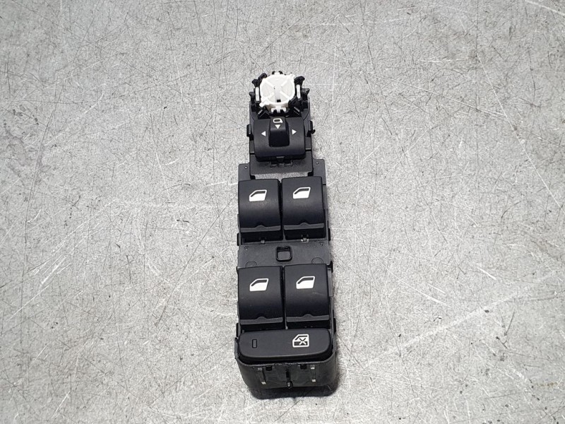 Recambio de mando elevalunas delantero izquierdo para peugeot 5008 gt line 1.5 hdi 130 cv referencia OEM IAM 98248411ZD 10336571