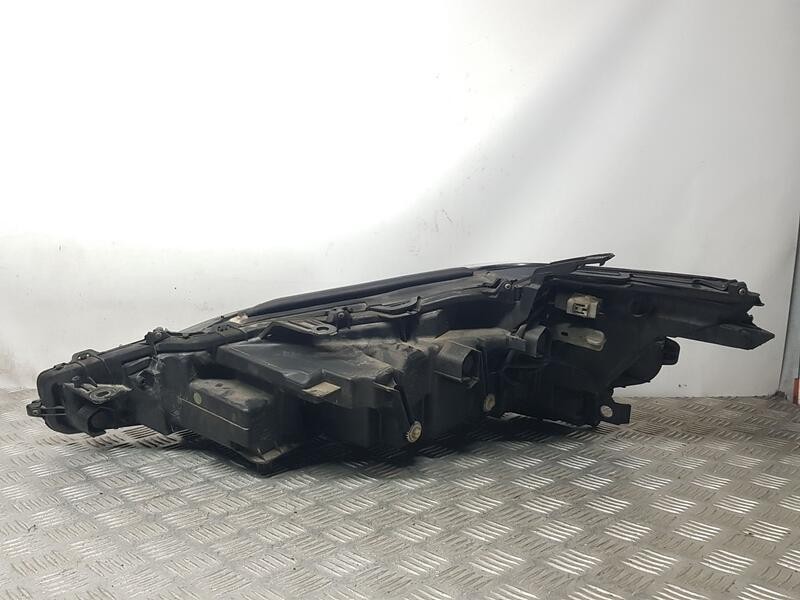 Recambio de faro derecho para lexus es 300h referencia OEM IAM 8114533F11  TOCADO LED