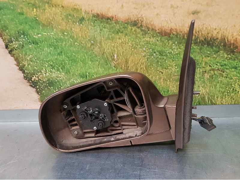 Recambio de retrovisor izquierdo para ssangyong kyron 200 xdi premium 4wd referencia OEM IAM  TOCADO, SIN CRISTAL ELECTRICO , SI