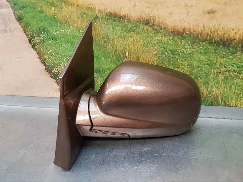 Recambio de retrovisor izquierdo para ssangyong kyron 200 xdi premium 4wd referencia OEM IAM  TOCADO, SIN CRISTAL ELECTRICO , SI