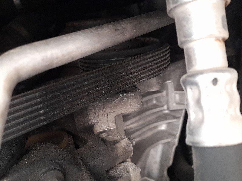 Recambio de compresor aire acondicionado para bmw 1 (e81) 118 d referencia OEM IAM 64526987862  