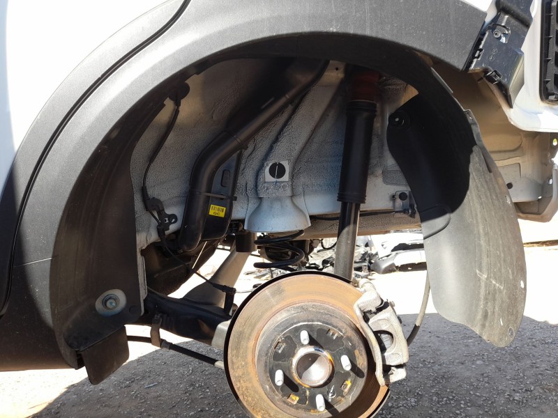Recambio de plastico pase rueda tras. izq. para kia stonic (yb) 1.0 t-gdi eco-dynamics+ referencia OEM IAM 86821H8400  
