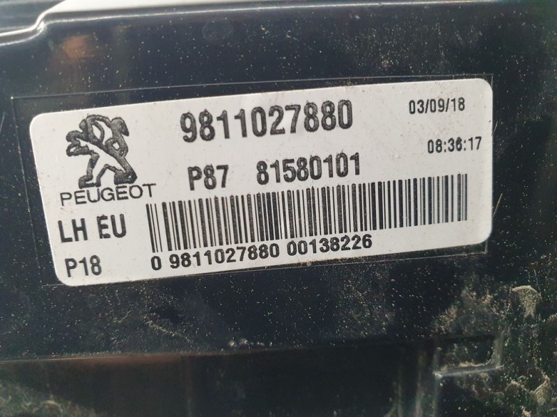 Recambio de piloto trasero izquierdo para peugeot 5008 gt line 1.5 hdi 130 cv referencia OEM IAM 9811027880  INTERIOR