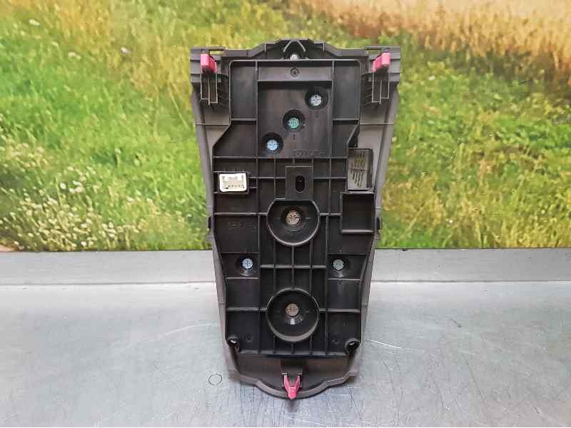 Recambio de mando climatizador para toyota yaris ts referencia OEM IAM 559000D280  