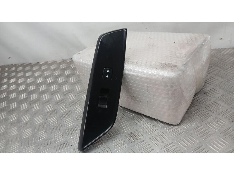 Recambio de mando elevalunas delantero derecho para lexus es 300h referencia OEM IAM 8481033140  2991R92