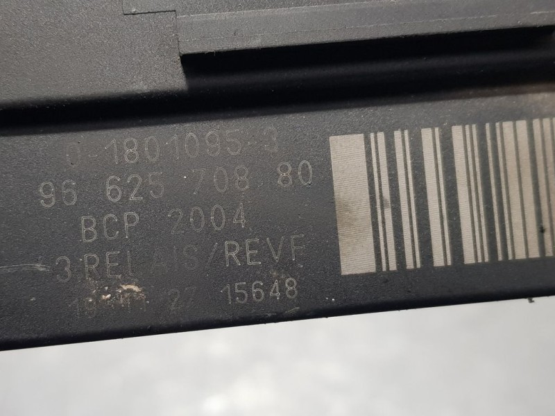 Recambio de caja precalentamiento para peugeot 308 style referencia OEM IAM 9662570880 018010953 