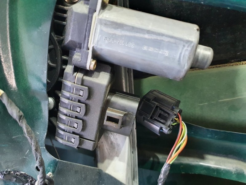 Recambio de elevalunas trasero derecho para jaguar x-type 2.5 v6 executive referencia OEM IAM SIN REF  ELECTRICO