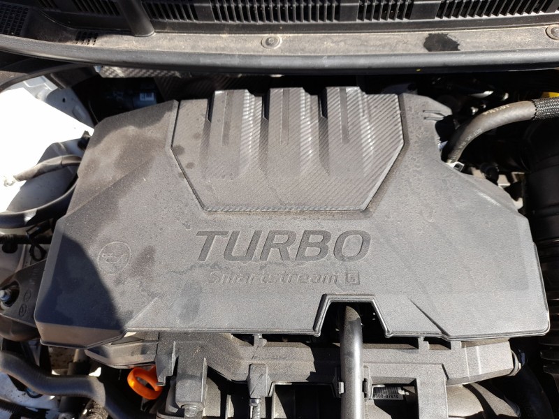 Recambio de tapa motor para kia stonic (yb) 1.0 t-gdi eco-dynamics+ referencia OEM IAM 2240503110  