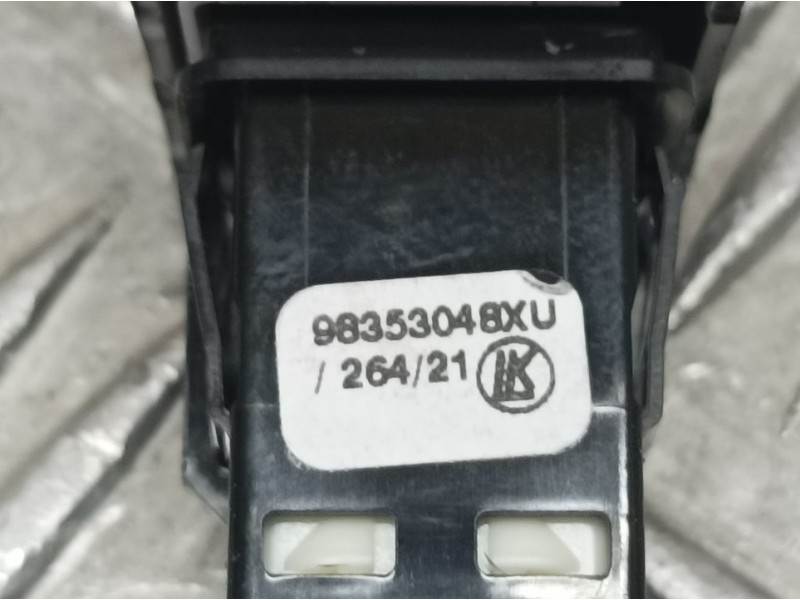 Recambio de warning para ds 4 ii 1.2 12v puretech referencia OEM IAM 98353048XU  