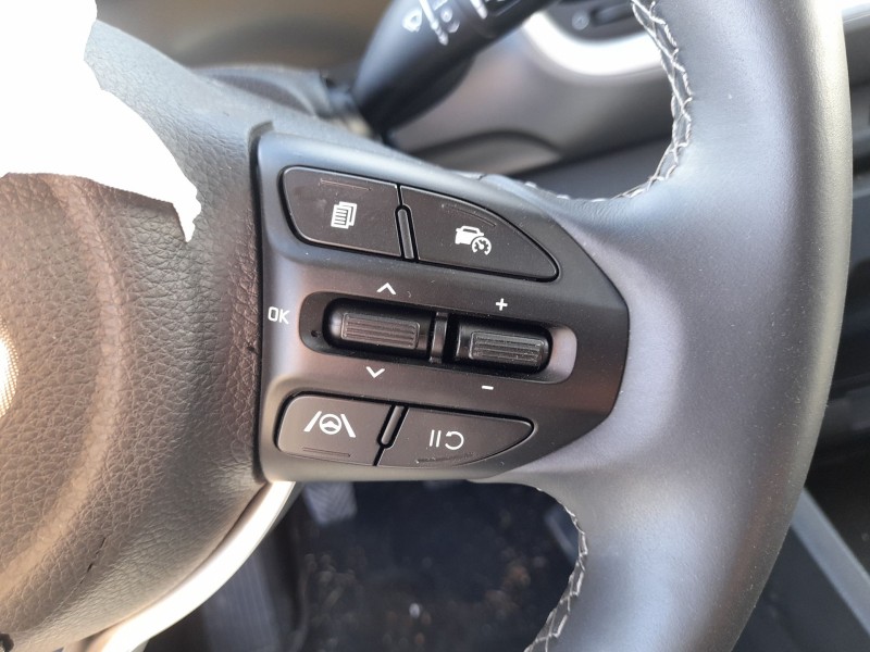 Recambio de volante para kia stonic (yb) 1.0 t-gdi eco-dynamics+ referencia OEM IAM 56100H8355WK  