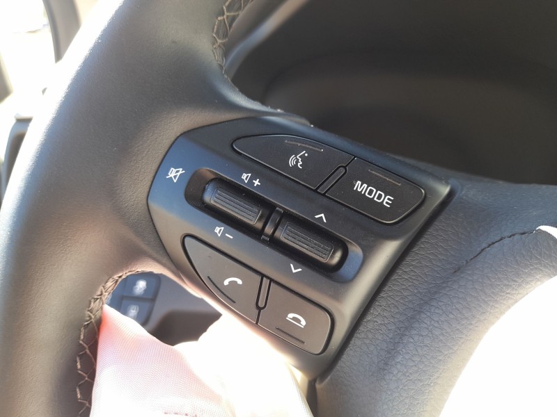 Recambio de volante para kia stonic (yb) 1.0 t-gdi eco-dynamics+ referencia OEM IAM 56100H8355WK  