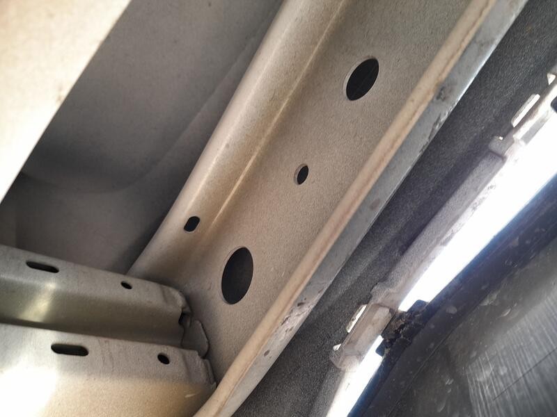 Recambio de refuerzo paragolpes trasero para toyota yaris (_p13_) 1.5 (nsp131_) referencia OEM IAM 520230D080  