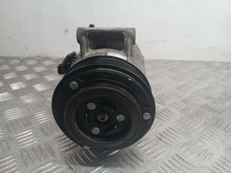Recambio de compresor aire acondicionado para opel meriva b selective referencia OEM IAM 39045697 401575950 