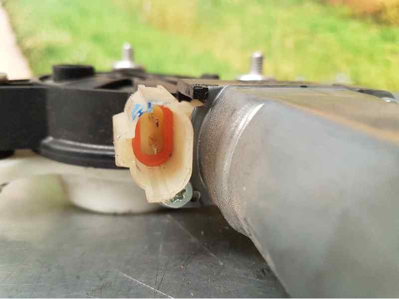 Recambio de elevalunas delantero derecho para hyundai i20 classic referencia OEM IAM  2 PINS ELECTRICO