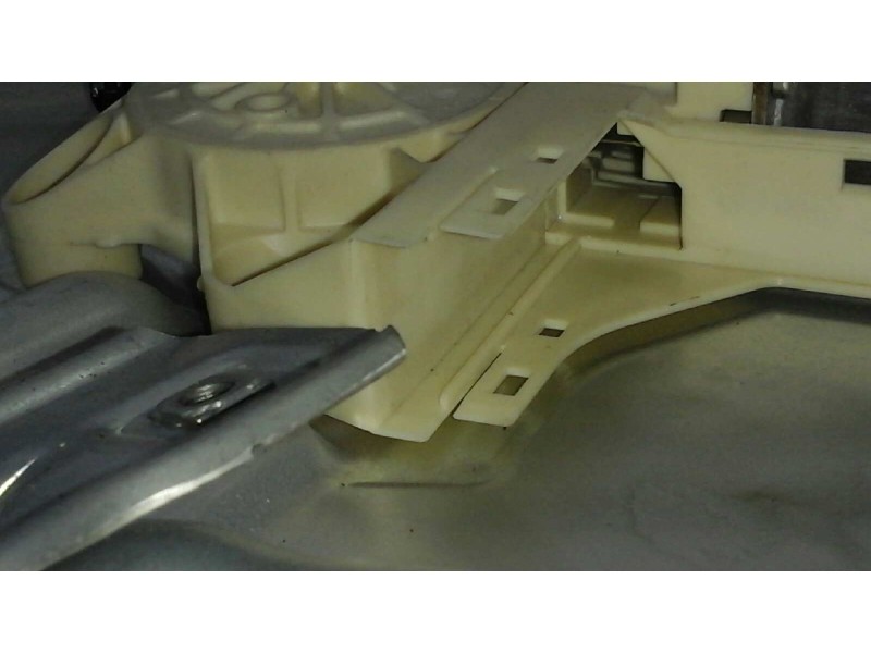 Recambio de elevalunas delantero derecho para ford focus berlina (cap) ambiente (d) referencia OEM IAM 984697114 2 PINS ELECTRIC