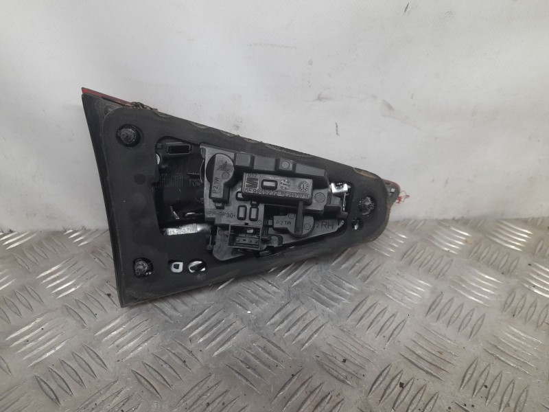 Recambio de piloto trasero derecho para seat arona style edition referencia OEM IAM RE2897000101 AL 6F9945094D