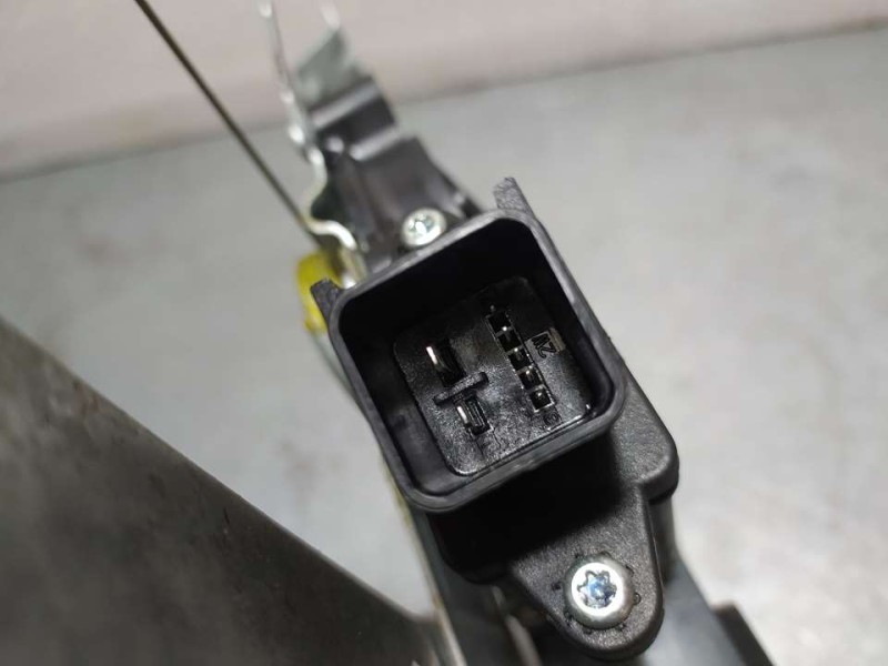 Recambio de elevalunas trasero derecho para opel meriva b selective referencia OEM IAM 93168807  ELECTRICO 7 PINES