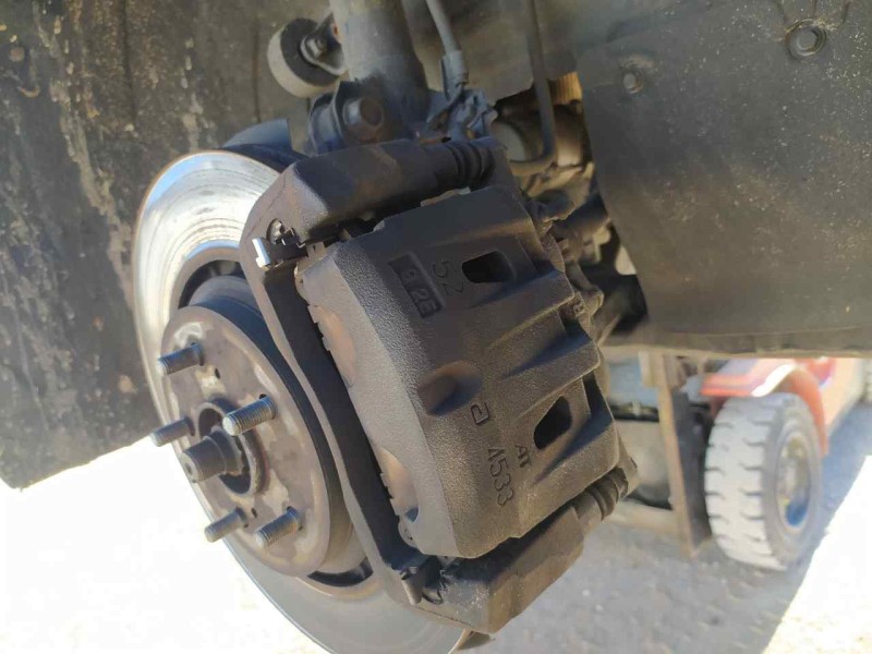 Recambio de pinza freno delantera derecha para lexus es 300h referencia OEM IAM 4773033381  