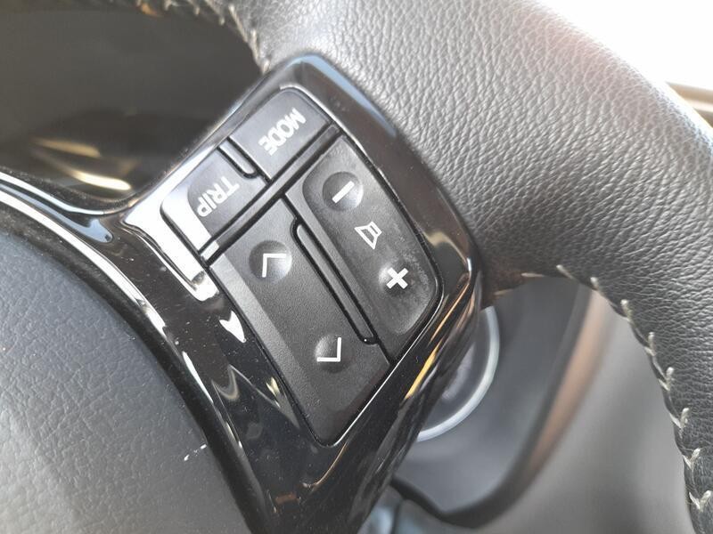 Recambio de volante para toyota yaris (_p13_) 1.5 (nsp131_) referencia OEM IAM 451020D300C9  