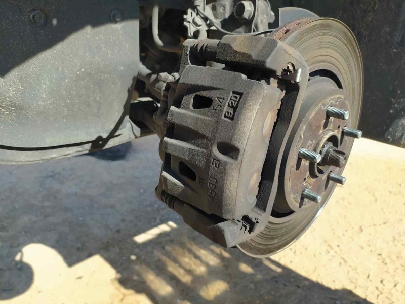 Recambio de pinza freno delantera izquierda para lexus es 300h referencia OEM IAM 4775033381  