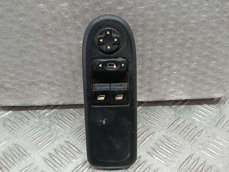 Recambio de mando elevalunas delantero izquierdo para peugeot 308 confort referencia OEM IAM 96565186XT  