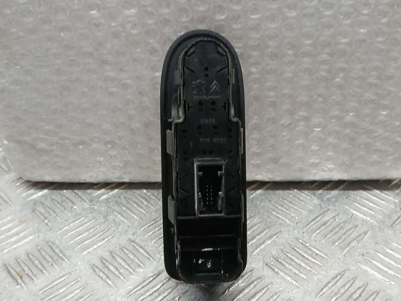 Recambio de mando elevalunas delantero izquierdo para peugeot 308 confort referencia OEM IAM 96565186XT  