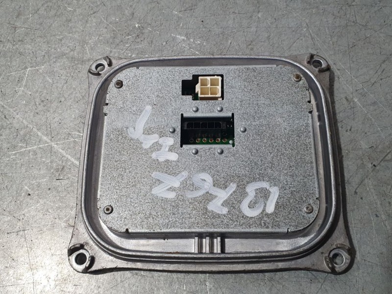 Recambio de centralita faro para opel zafira tourer edition referencia OEM IAM 130732934000  AL