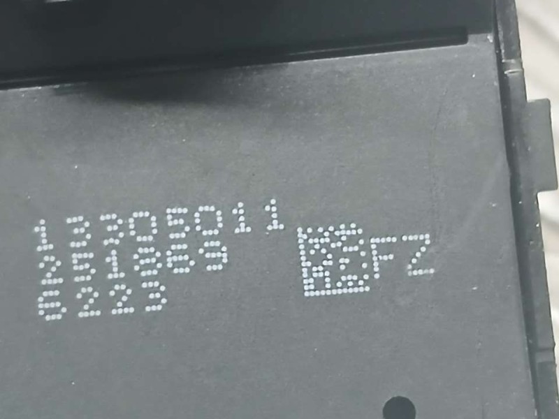 Recambio de mando elevalunas delantero izquierdo para opel meriva b selective referencia OEM IAM 13305011  