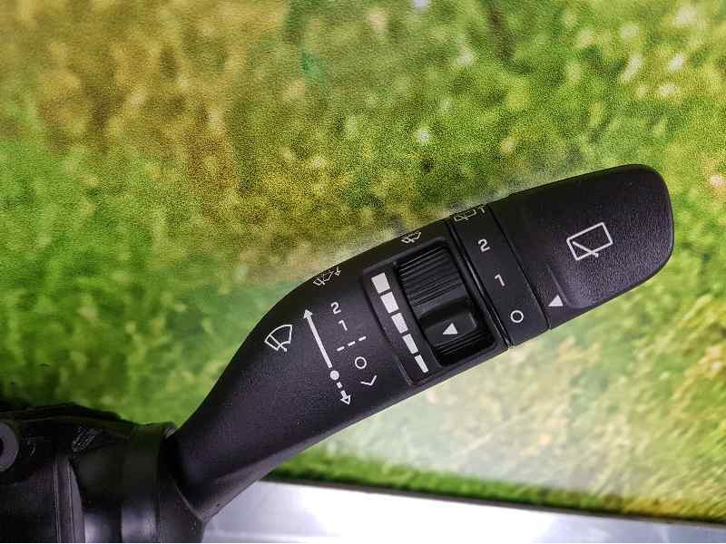 Recambio de mando luces y limpia para hyundai i20 classic referencia OEM IAM   