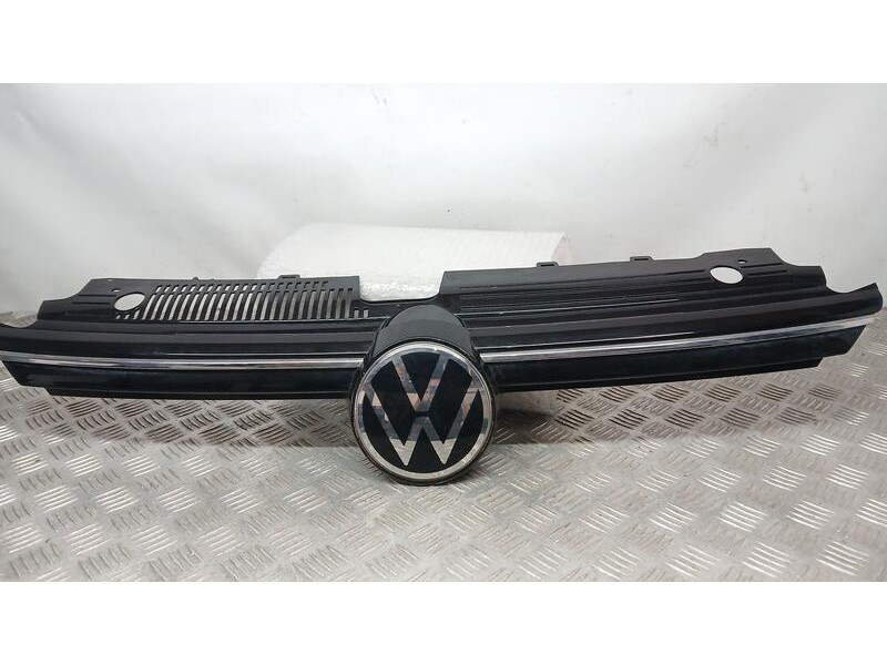 Recambio de rejilla delantera para volkswagen golf viii (cd1, da1) 1.0 tsi referencia OEM IAM 5H0853651  
