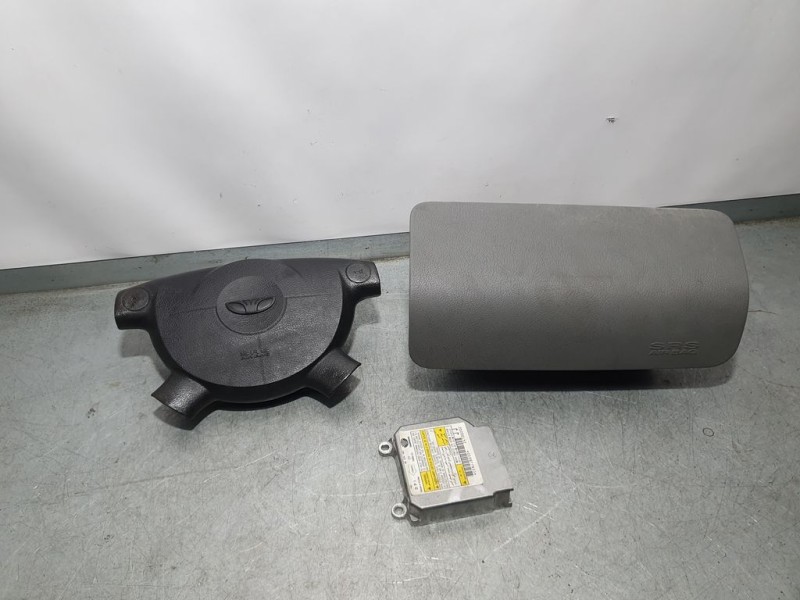 Recambio de kit airbag para daewoo kalos 1.4 sr referencia OEM IAM 96534470N SIN SALPICADERO NI PRETENSORES 