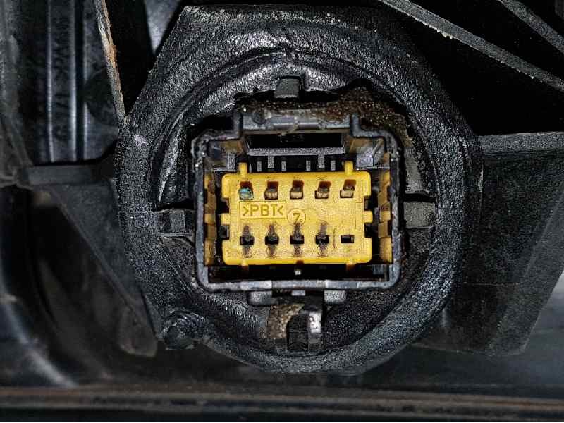 Recambio de retrovisor izquierdo para renault megane ii berlina 5p pack authentique (e) referencia OEM IAM  5 PINS ELECTRICO