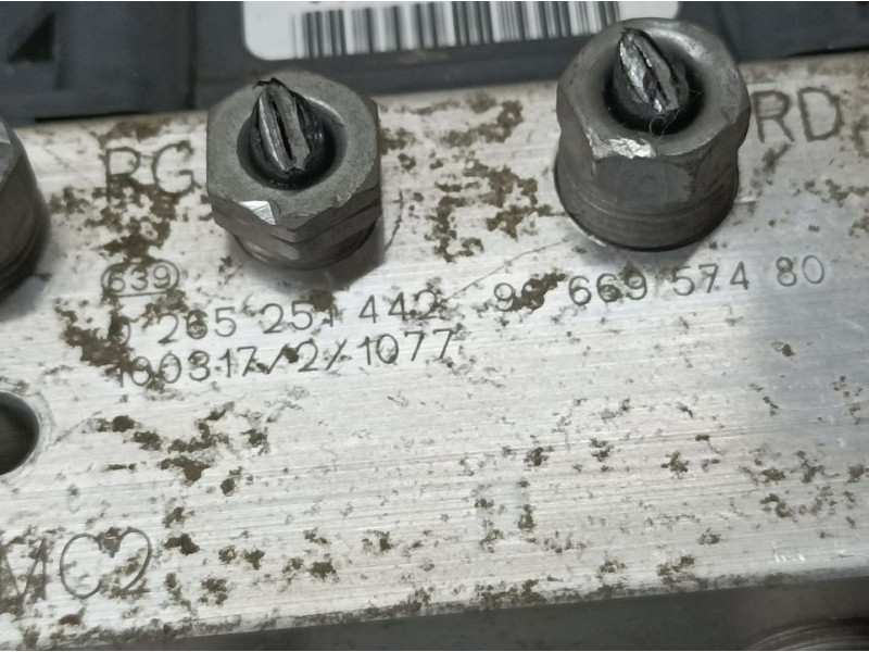 Recambio de abs para peugeot 308 sport referencia OEM IAM 9666957480 0265251442 BOSCH