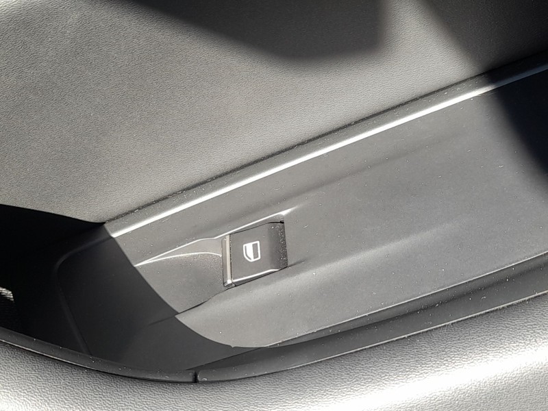 Recambio de mando elevalunas delantero derecho para peugeot 508 sw ii (fc_, fj_, f4_) 2.0 bluehdi 160 referencia OEM IAM 9822031