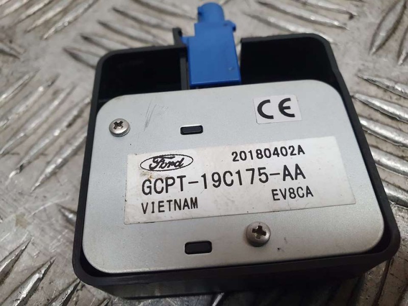 Recambio de antena para ford ka+ active referencia OEM IAM GCPT19C175AA 20180402A 