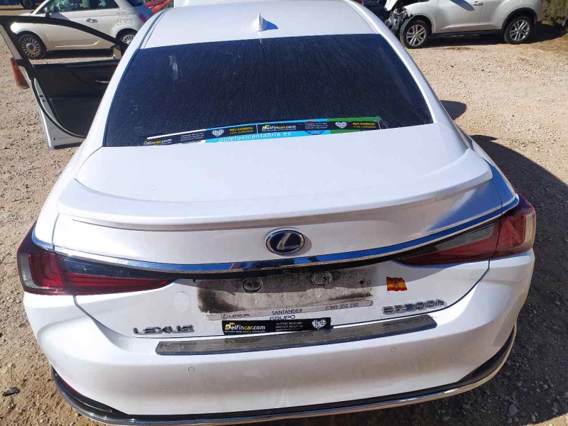 Recambio de tapa maletero para lexus es 300h referencia OEM IAM 6440133870  