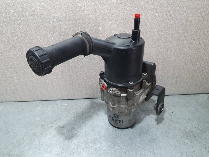 Recambio de bomba direccion electrica para citroën c4 lim. seduction referencia OEM IAM 9676740380  