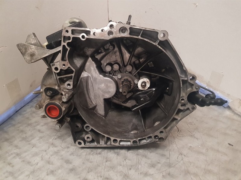 Recambio de caja cambios para peugeot 308 sport referencia OEM IAM 20DM75 4798453B 5VELOCIDADAES