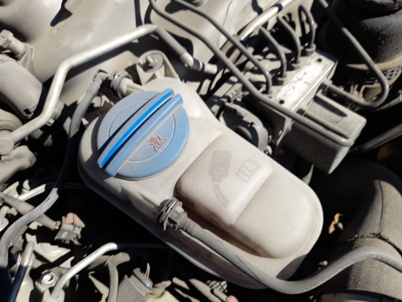 Recambio de deposito expansion para audi a5 (8t3) 2.7 tdi referencia OEM IAM 8K0121405R  