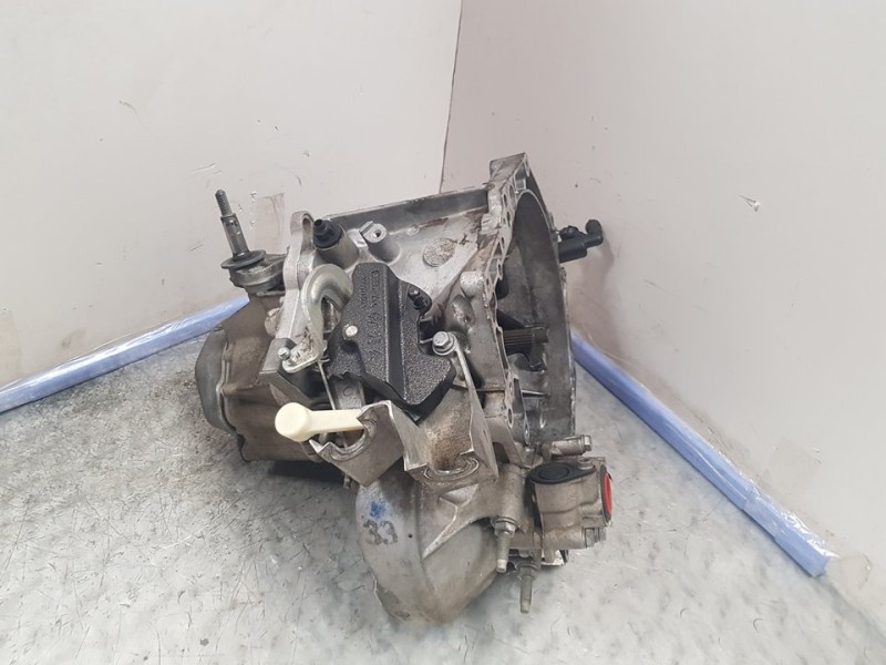 Recambio de caja cambios para peugeot 308 sport referencia OEM IAM 20DM75 4798453B 5VELOCIDADAES