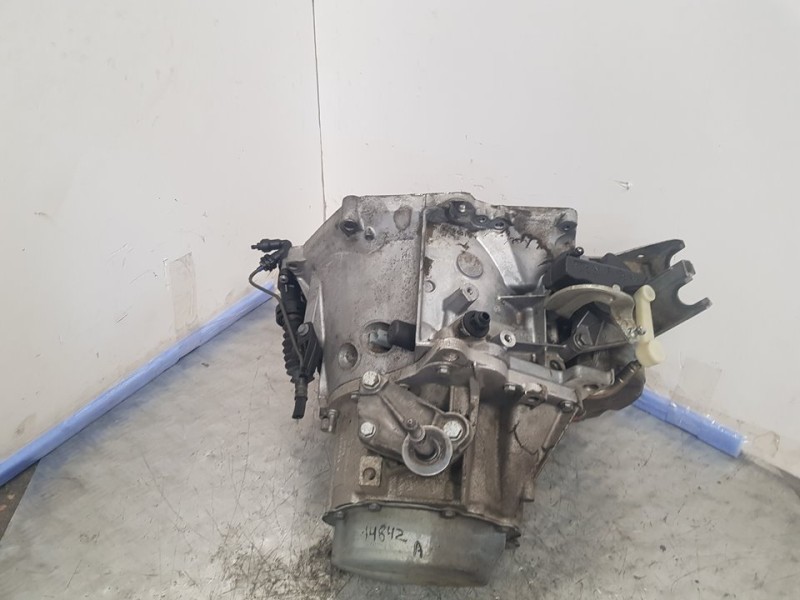 Recambio de caja cambios para peugeot 308 sport referencia OEM IAM 20DM75 4798453B 5VELOCIDADAES