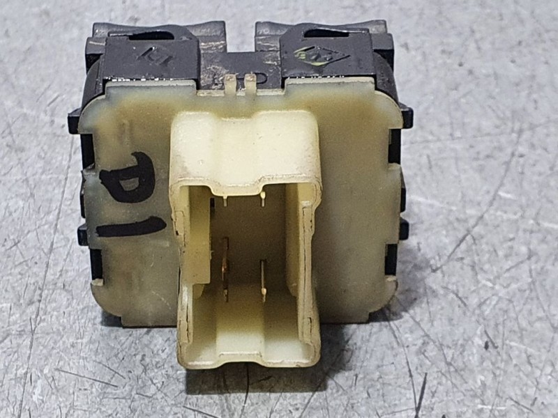 Recambio de mando elevalunas delantero izquierdo para renault clio iv dynamique referencia OEM IAM 254118722R  