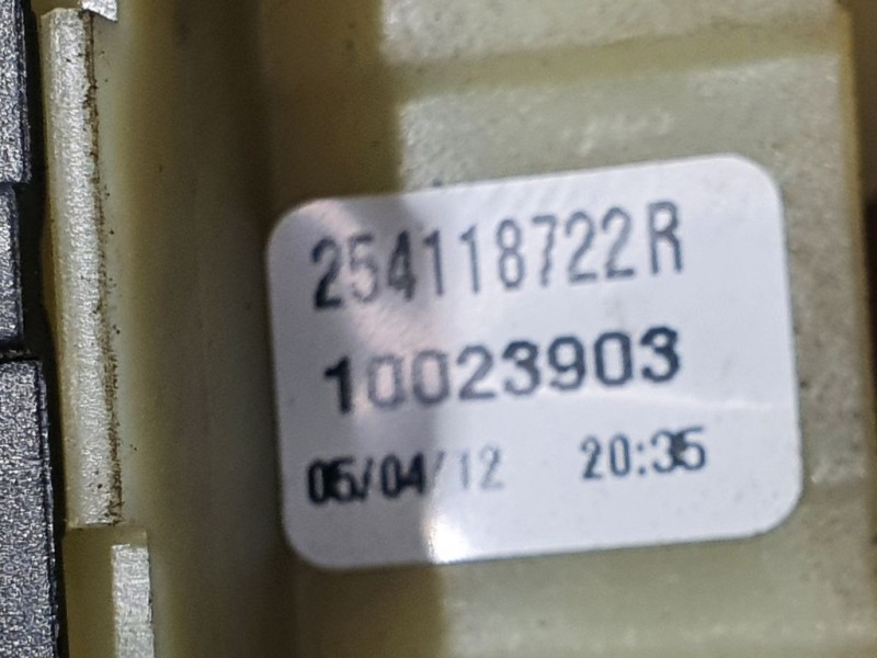 Recambio de mando elevalunas delantero izquierdo para renault clio iv dynamique referencia OEM IAM 254118722R  