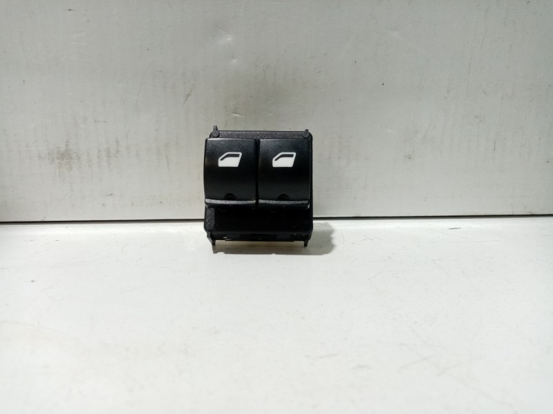 Recambio de mando elevalunas delantero izquierdo para citroën berlingo live pack talla m referencia OEM IAM 98016298ZD  