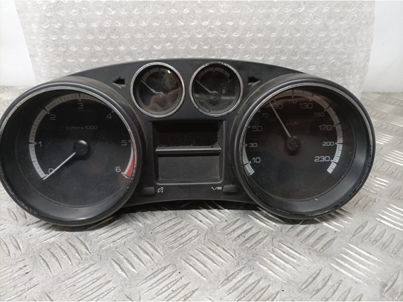 Recambio de cuadro instrumentos para peugeot 308 sport referencia OEM IAM 554001550316  