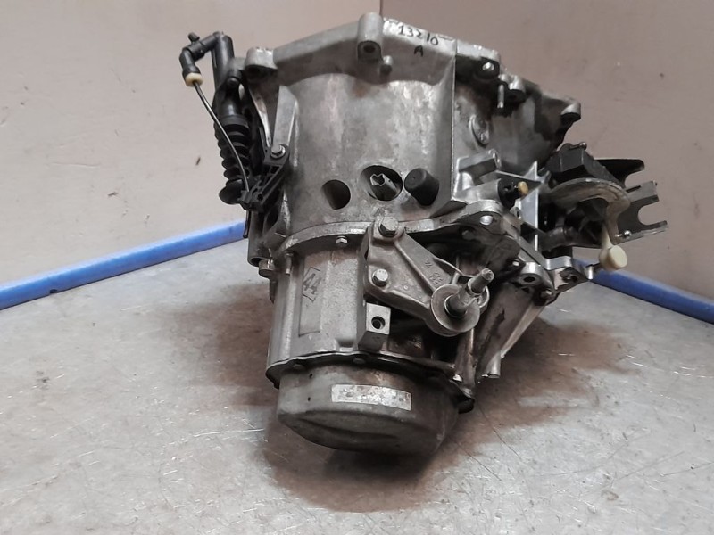 Recambio de caja cambios para citroën c4 lim. white attraction referencia OEM IAM 20DP72 5647634 5VELOCIDADES