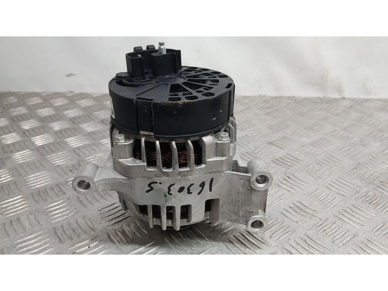 Recambio de alternador para fiat nuova 500 (150) lounge referencia OEM IAM 71784031 LUCAS LRA02800