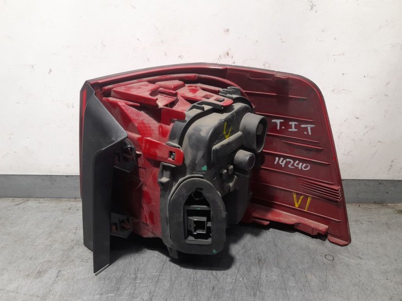 Recambio de piloto trasero izquierdo para volkswagen sharan (7n1) advance bluemotion referencia OEM IAM 7N0945095G VALEO 8950494